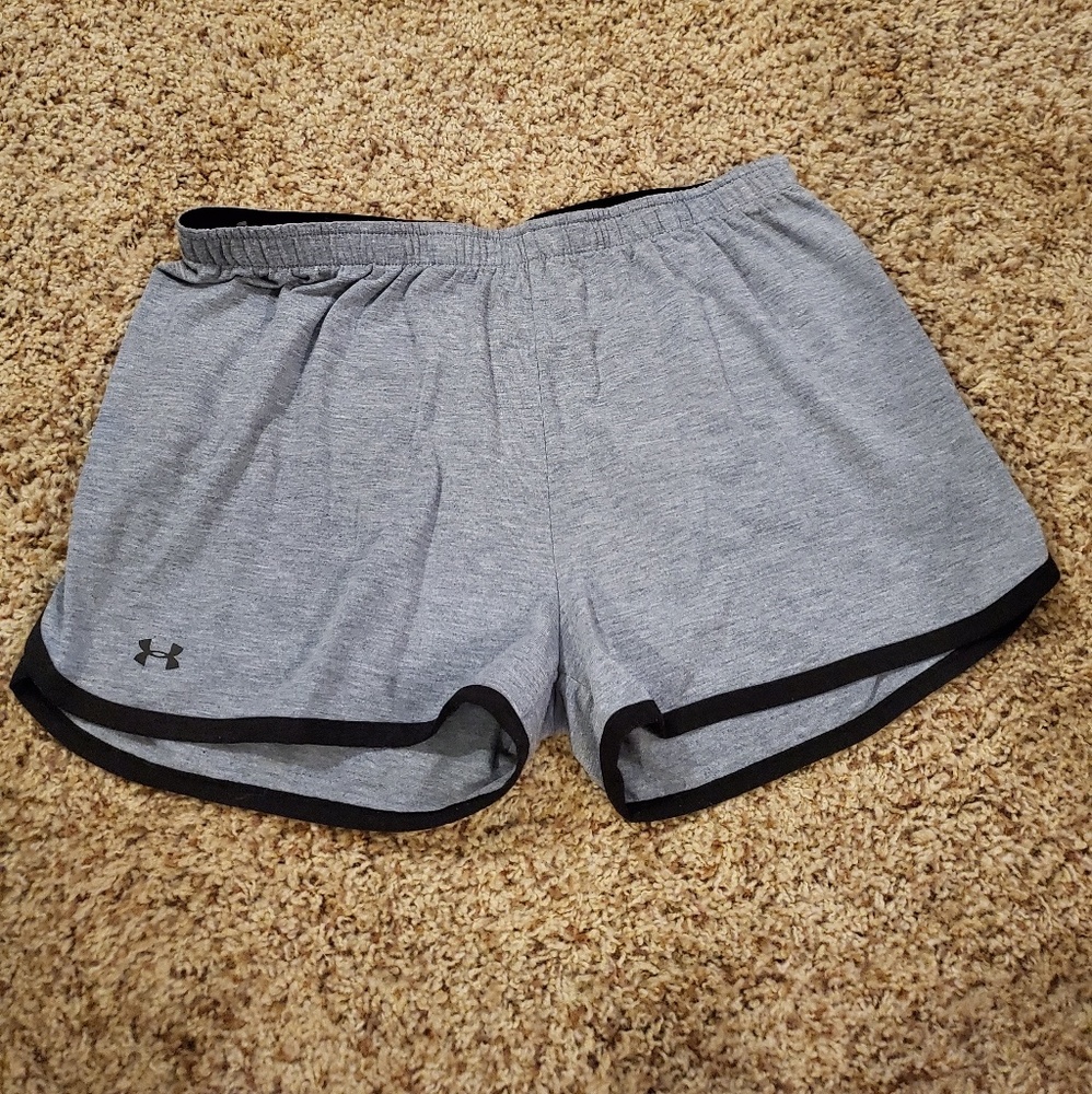 Under Armor Active Shorts - L